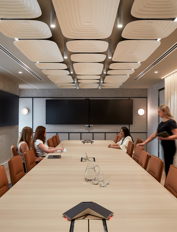 Region Group_Fuji Roku&Juni420_Photo Luc Remond_Hero_LO.jpg