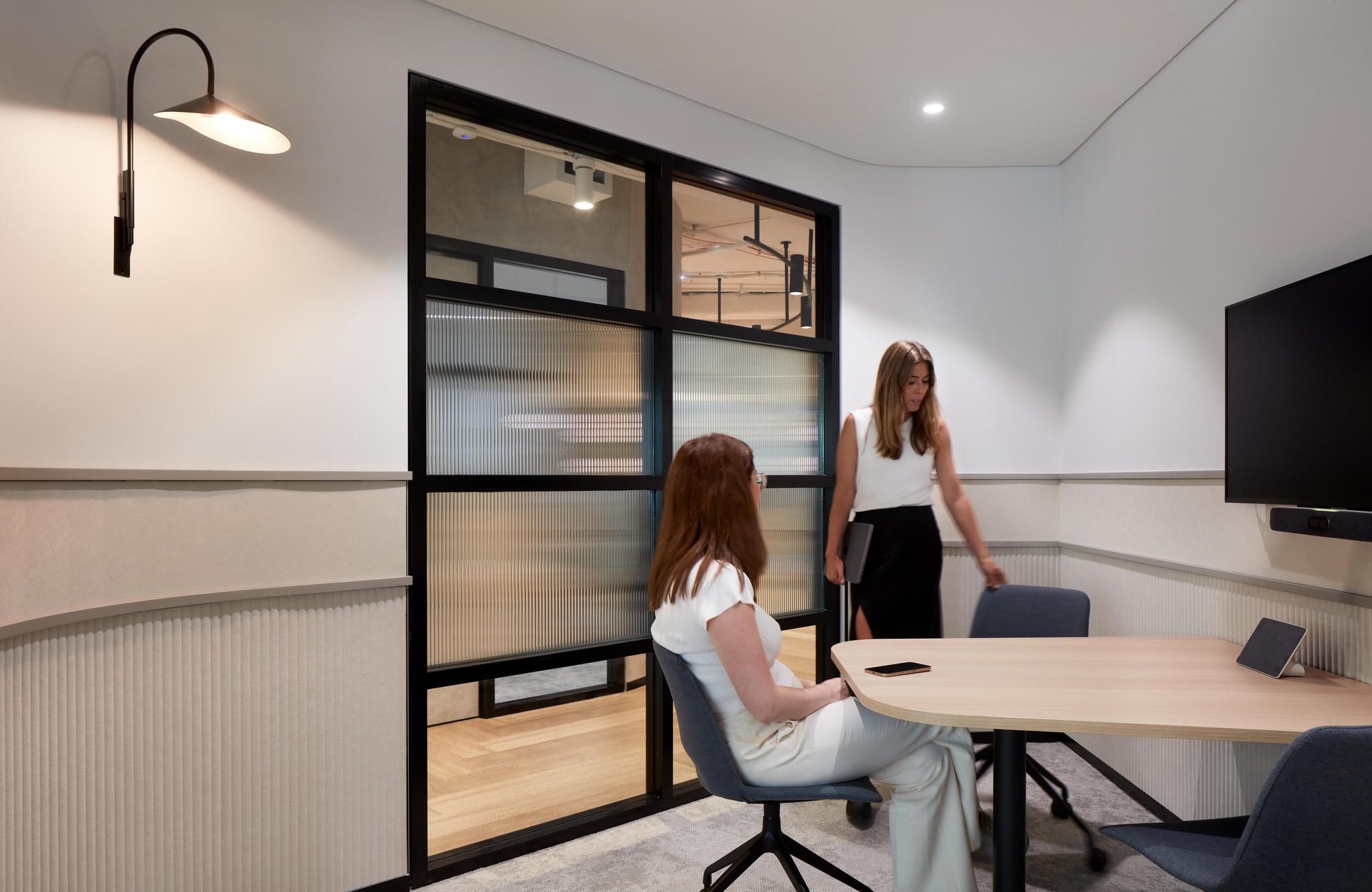 Image 1 Region Group Fuji ceiling tiles Photo by Luc Remond.jpg