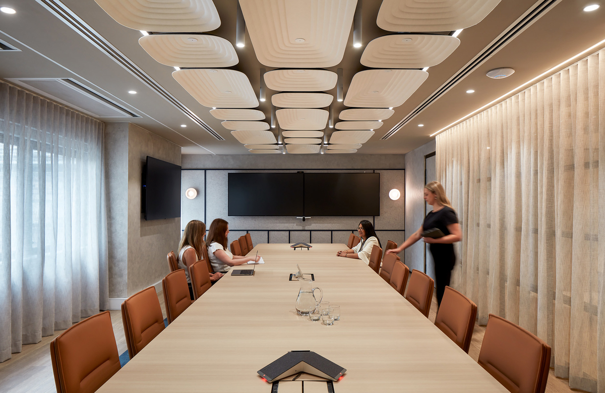 Region Group_Fuji Roku&Juni420_Photo Luc Remond_Hero_LO.jpg