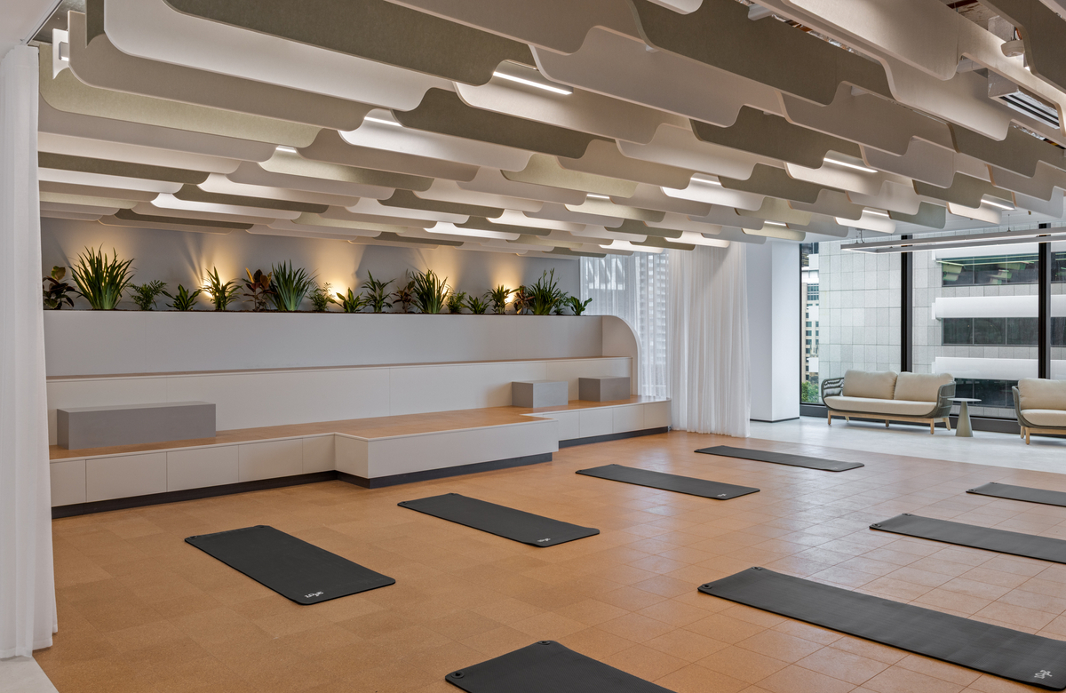 L14 Poly Centre HERO.jpg